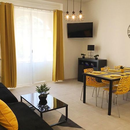 Appartement Lumea 80 M2 Climatise Parking Proche Sanctuaires Lourdes Habitación foto